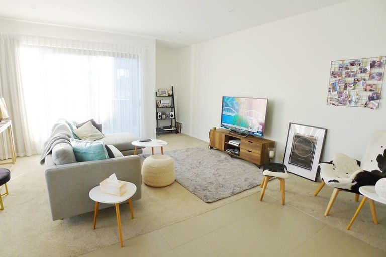 Photo of property in 51 Rangihina Road, Hobsonville, Auckland, 0616