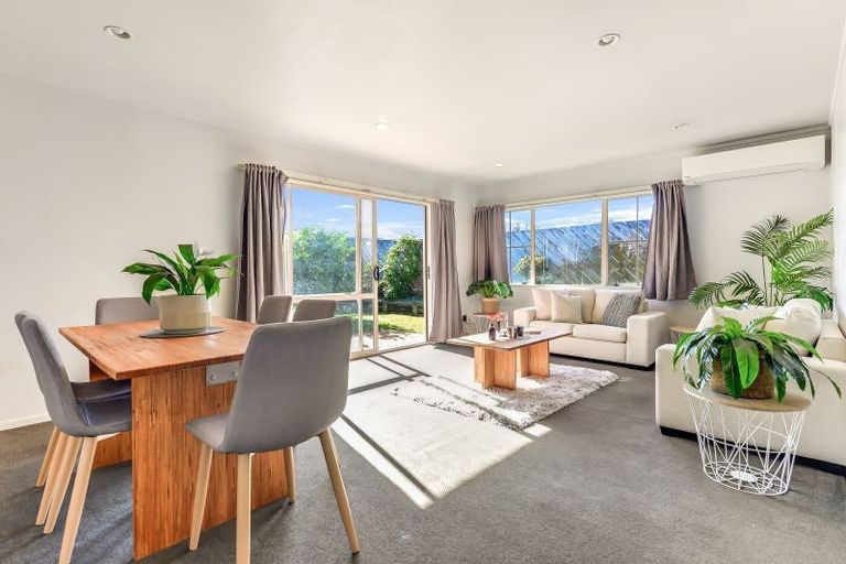 Photo of property in 10 Longford Court, Forest Lake, Hamilton, 3200