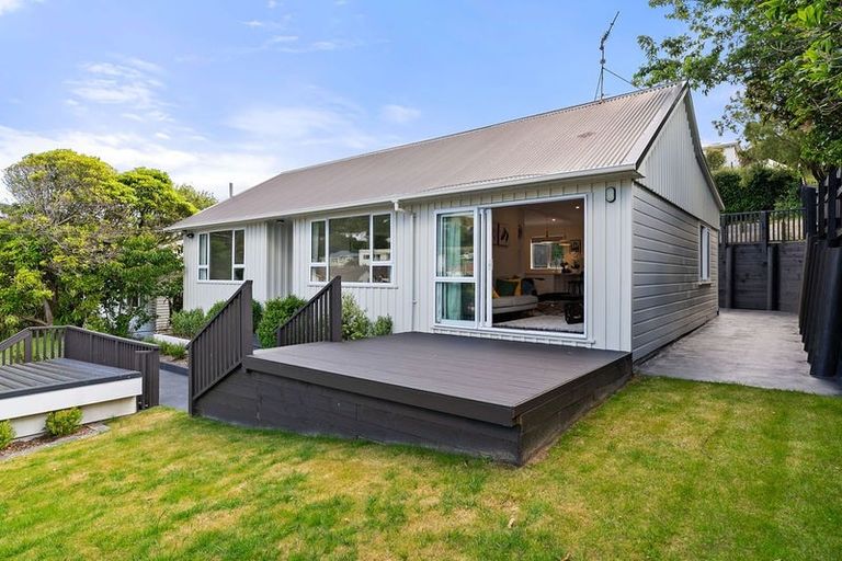 Photo of property in 3 Makara Road, Karori, Wellington, 6012