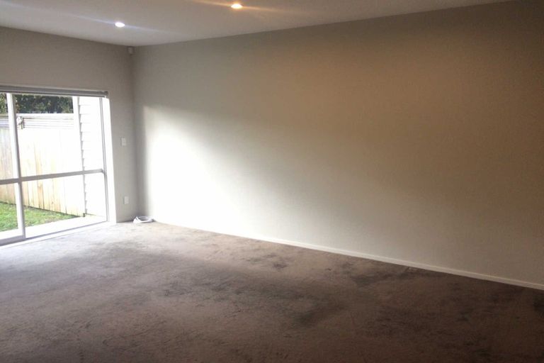 Photo of property in 13/45a Swanson Road, Henderson, Auckland, 0610