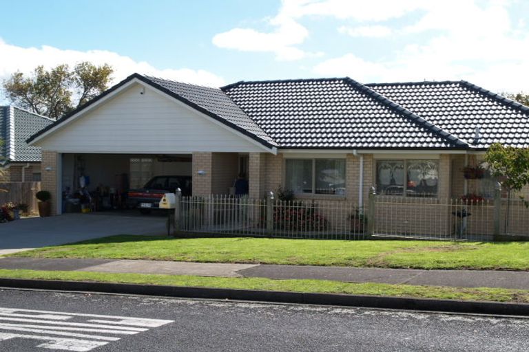 Photo of property in 1 Baird Street, Howick, Auckland, 2014