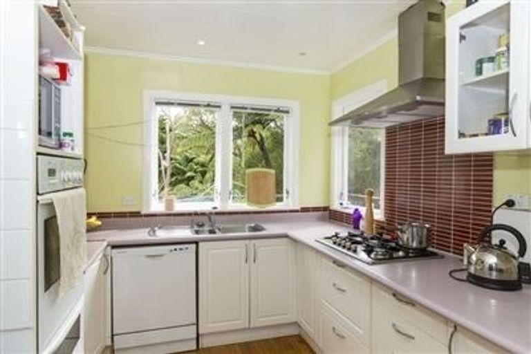 Photo of property in 56 Harbour View Road, Harbour View, Lower Hutt, 5010