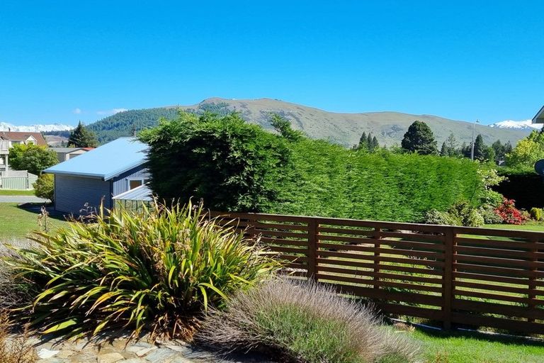 Photo of property in 1 O'neill Place, Lake Tekapo, 7999