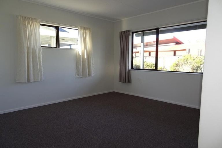 Photo of property in 114 Duchess Crescent, Mayfair, Hastings, 4122