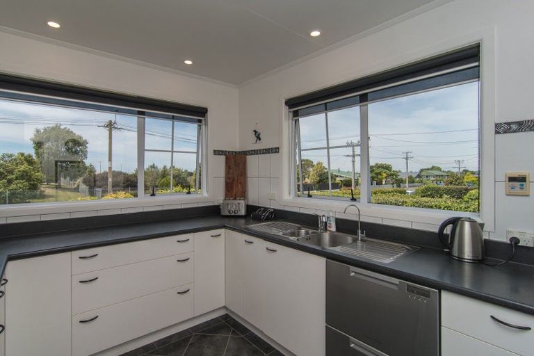 Photo of property in 74 Mountain View Road, Glenwood, Timaru, 7910