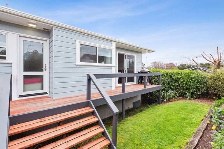 Photo of property in 9 Ross Grove, Paraparaumu, 5032