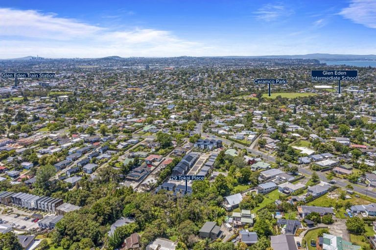 Photo of property in 29 Tokai Place, Glen Eden, 0602
