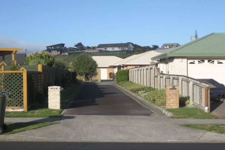 Photo of property in 20 Harry Shaw Way, Raumati South, Paraparaumu, 5032