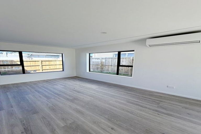 Photo of property in 8 Sharland Avenue, Manurewa, Auckland, 2102