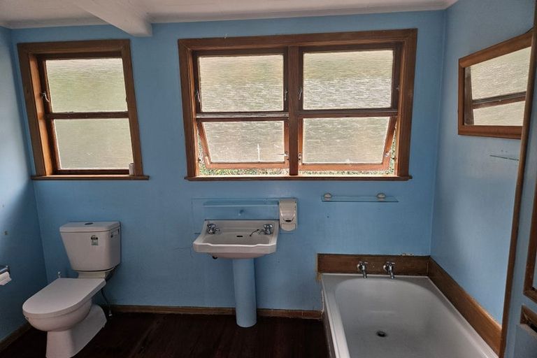 Photo of property in 6 Takutai Road, Pukerua Bay, 5026