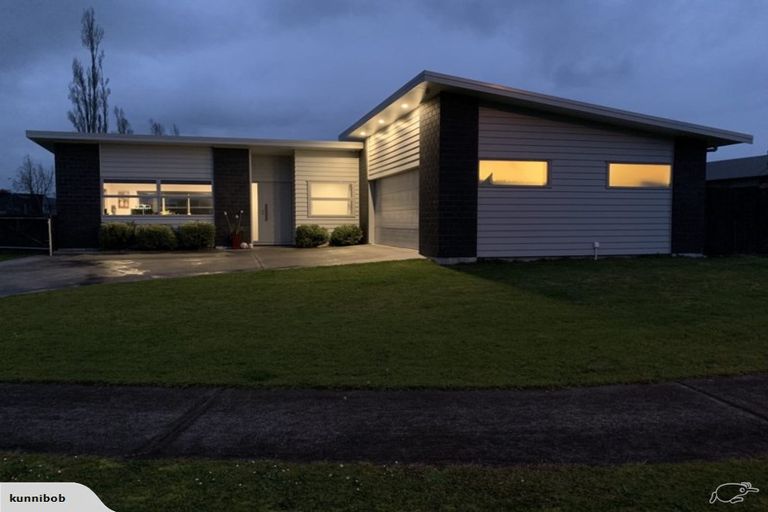 Photo of property in 10 Kauri Grove, Paeroa, 3600