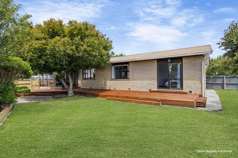 Photo of property in 76 Frensham Crescent, Woolston, Christchurch, 8062