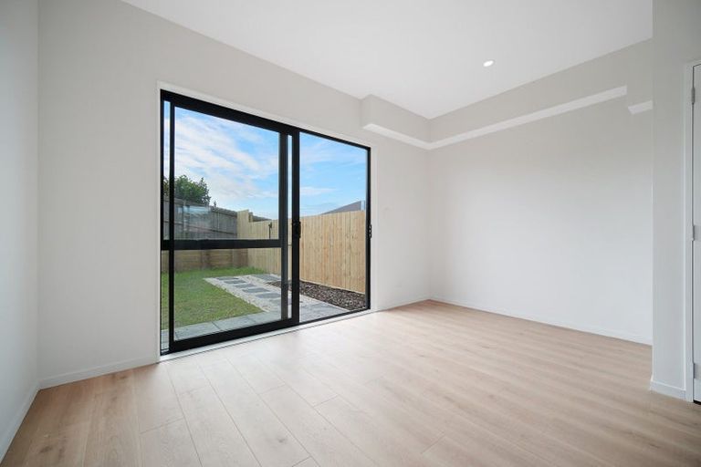 Photo of property in 8a Poruru Close, Papakura, 2110