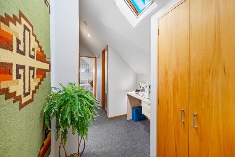 Photo of property in 18 Vanderbilt Place, Halswell, Christchurch, 8025