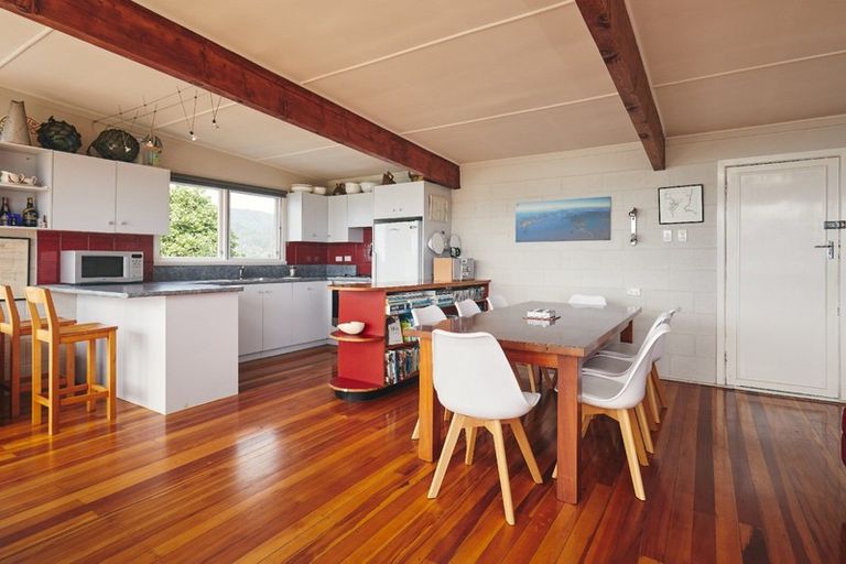 Photo of property in 311 Port Underwood Road, Whatamango Bay, Picton, 7281