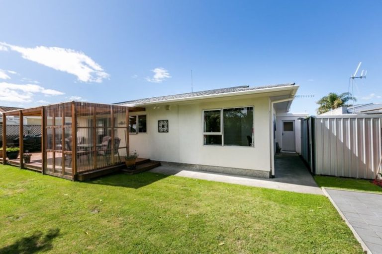 Photo of property in 1/15 King Street, Taradale, Napier, 4112