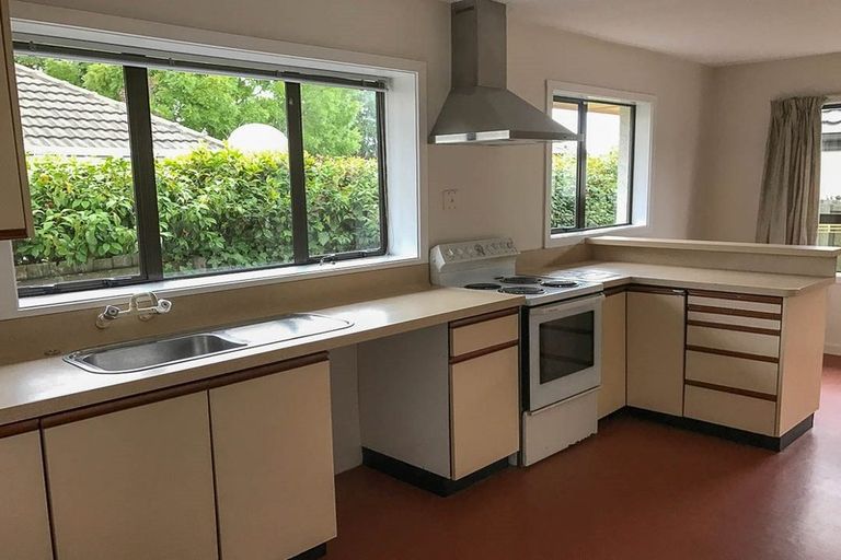 Photo of property in 1/125 Maidstone Road, Ilam, Christchurch, 8041