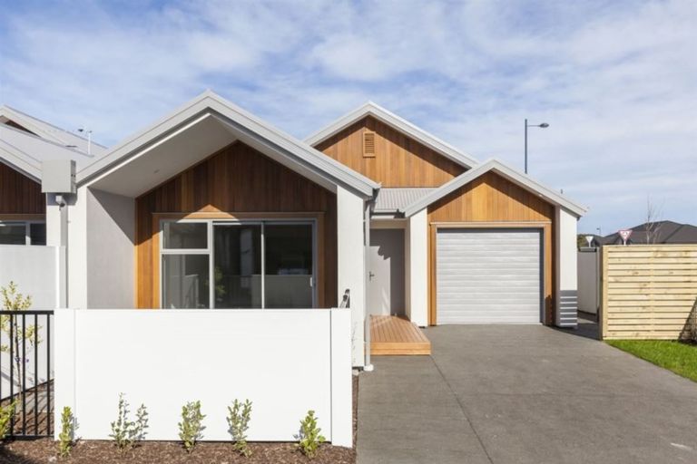 Photo of property in 2 Earhart Lane, Wigram, Christchurch, 8042
