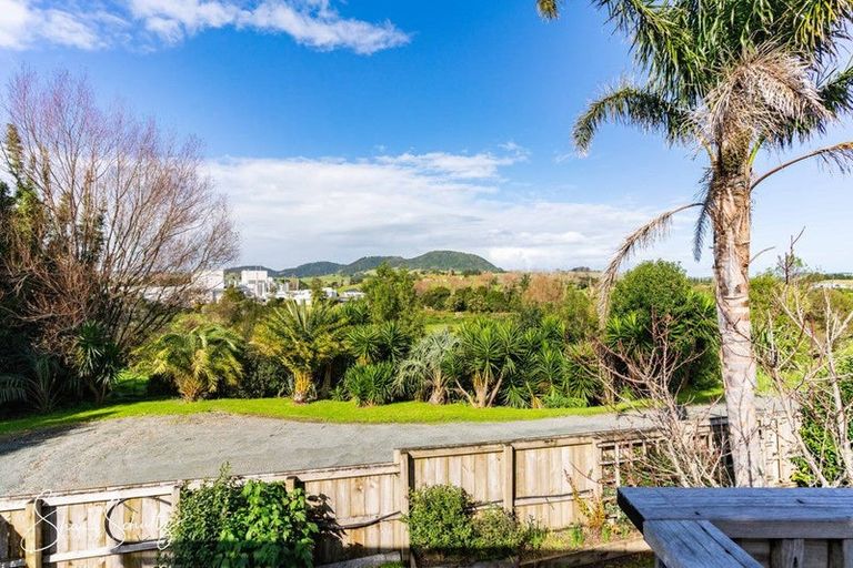 Photo of property in 8 Montaine Place, Maungaturoto, 0520
