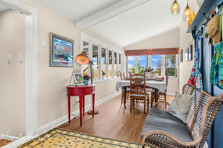 Photo of property in 17 Oparakau Road, Matakohe, 0594