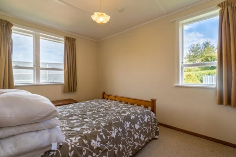 Photo of property in 33 Wakari Road, Halfway Bush, Dunedin, 9010