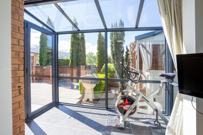 Photo of property in 4 Pisa Moorings Road, Mount Pisa, Cromwell, 9383