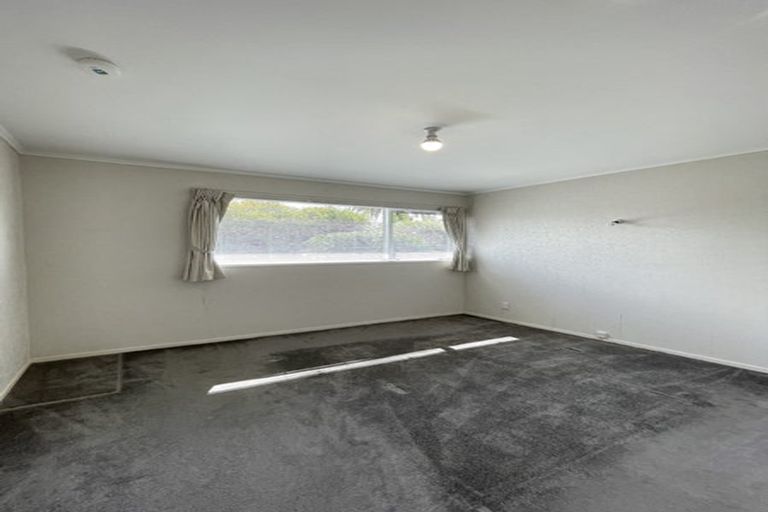 Photo of property in 1/4 Palm Court Drive, Glen Eden, Auckland, 0602