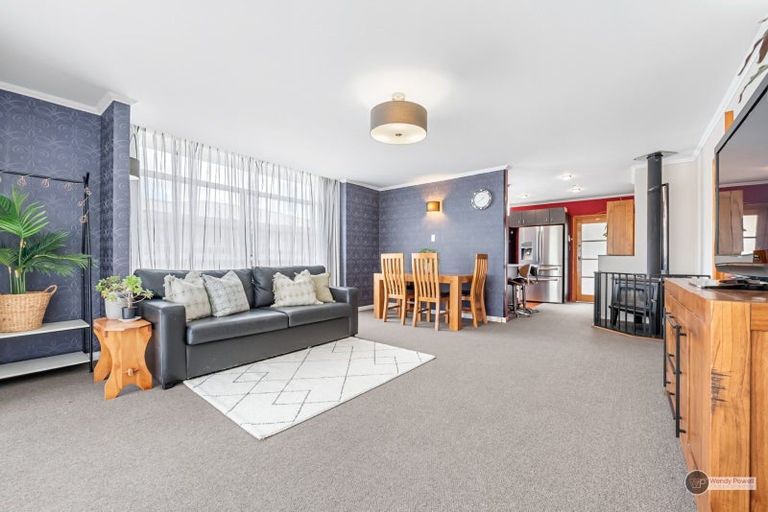 Photo of property in 79 Glen Road, Stokes Valley, Lower Hutt, 5019