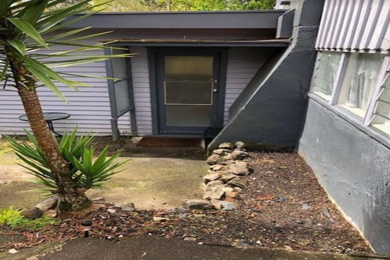 Photo of property in 19 Golf Road, New Lynn, Auckland, 0600