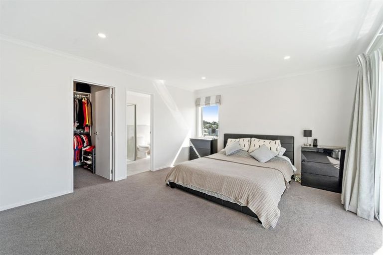 Photo of property in 21 Tyler Davies Drive, Red Beach, 0932