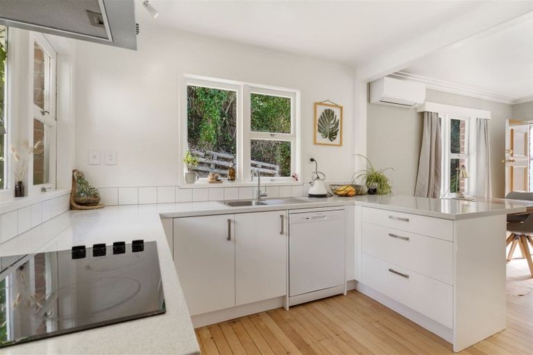 Photo of property in 3/6 Kororo Street, Northcote, Auckland, 0627
