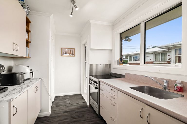 Photo of property in 35 Glendevon Place, Vauxhall, Dunedin, 9013