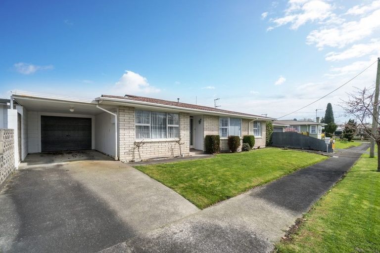 Photo of property in 1 Marsden Place, Awapuni, Palmerston North, 4412