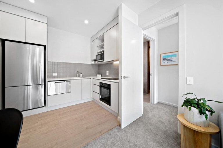 Photo of property in 23 Alps View Place, Lake Hayes, Queenstown, 9304