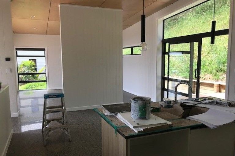 Photo of property in 5 Hihi Place, Waikanae, 5036