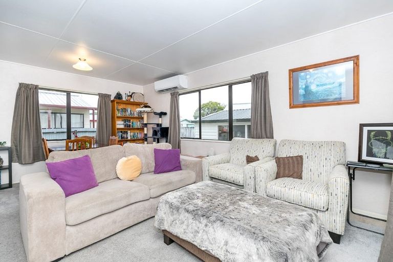 Photo of property in 15 Lloyd Drive, Nawton, Hamilton, 3200