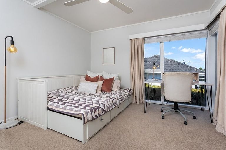 Photo of property in 1/23 Hart Road, Hauraki, Auckland, 0622