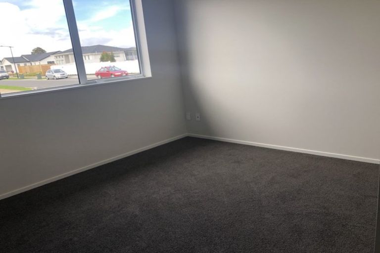 Photo of property in 11 Raymond Grace Avenue, Huapai, Kumeu, 0810