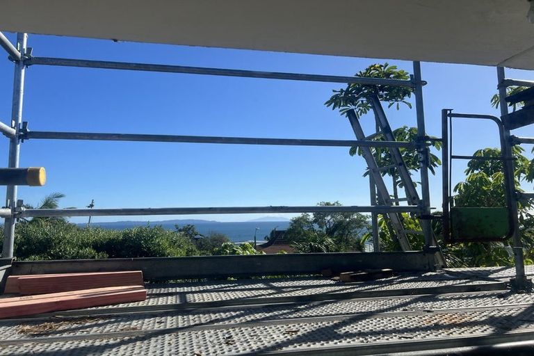 Photo of property in 79 Pacific Parade, Army Bay, Whangaparaoa, 0930