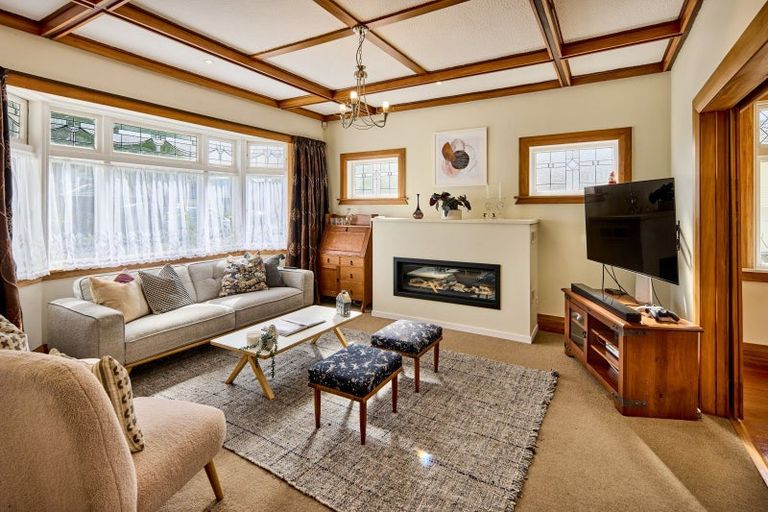 Photo of property in 1/62 Totara Crescent, Woburn, Lower Hutt, 5011