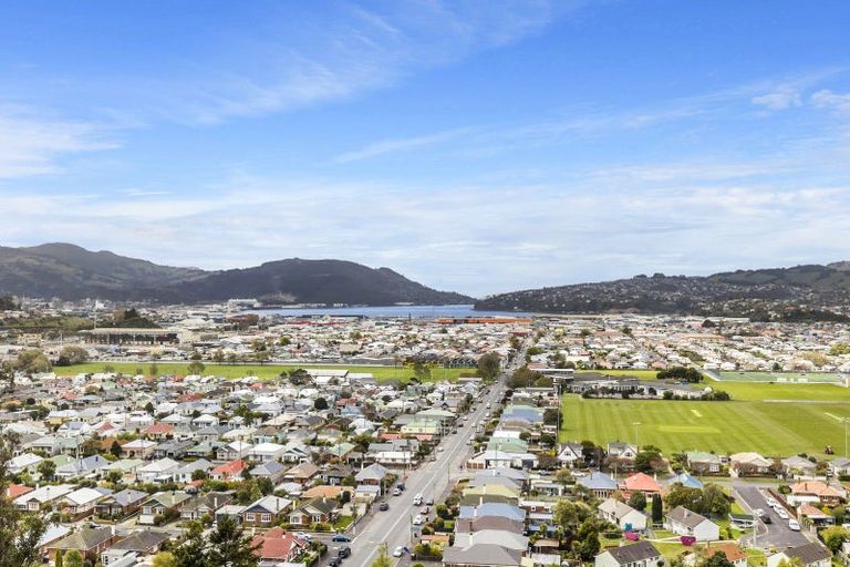 Photo of property in 77 Easther Crescent, Kew, Dunedin, 9012