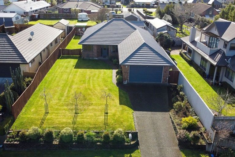 Photo of property in 1 Guinane Street, Dannevirke, 4930