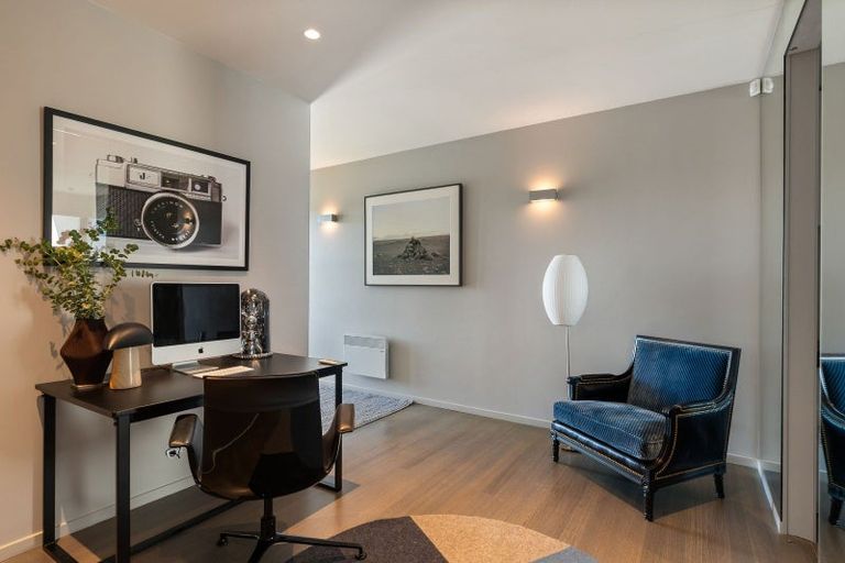 Photo of property in 34 Lookout Road, Roseneath, Wellington, 6021