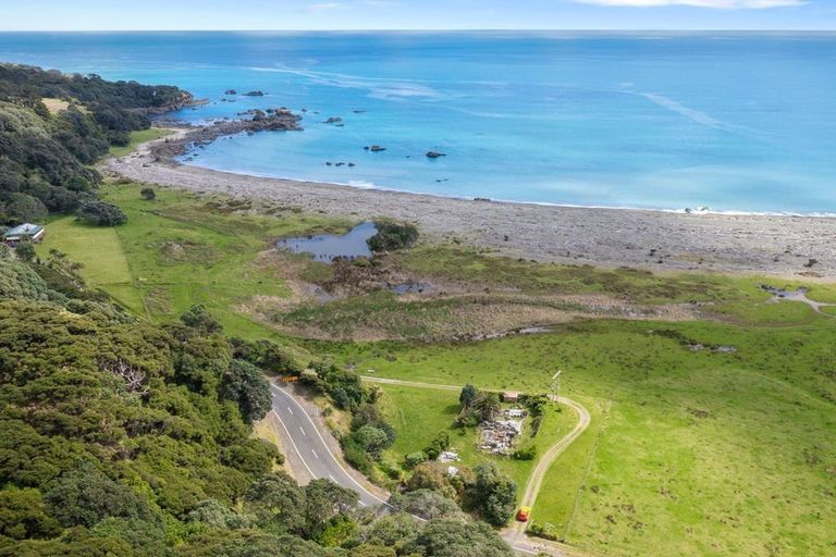 Photo of property in 8933 State Highway 35, Waihau Bay, Opotiki, 3199