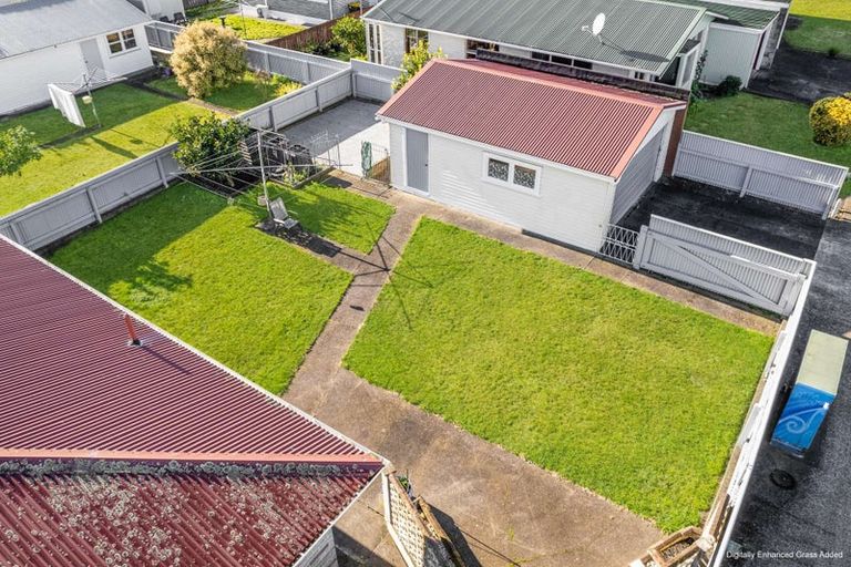 Photo of property in 2 Winchester Street, Levin, 5510