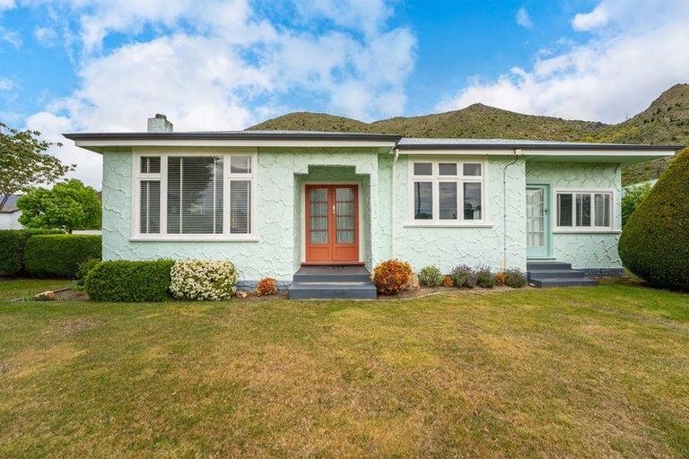 Photo of property in 4 Grey Street, Kurow, 9435
