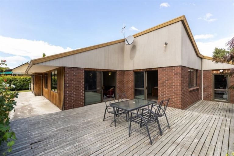 Photo of property in 144 Beacon Point Road, Wanaka, 9305