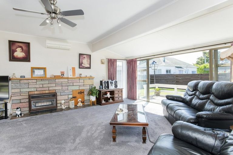 Photo of property in 37 Macdonald Street, Te Hapara, Gisborne, 4010