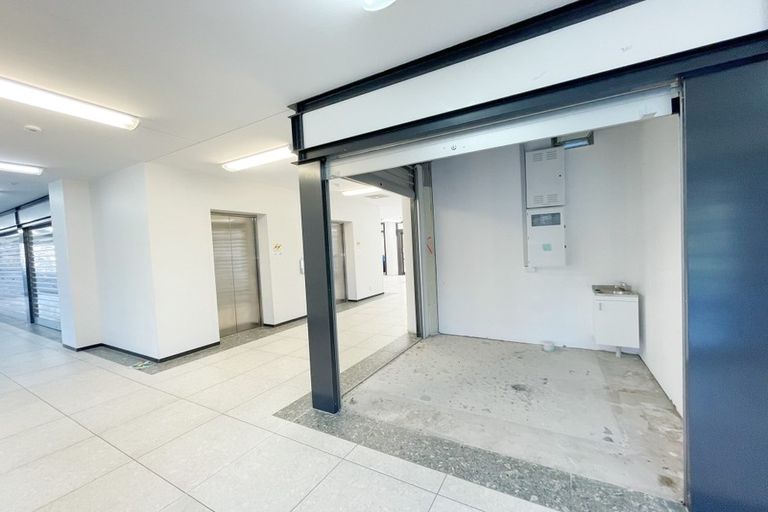 Photo of property in Twin Towers, 811/17 Putney Way, Manukau, Auckland, 2104