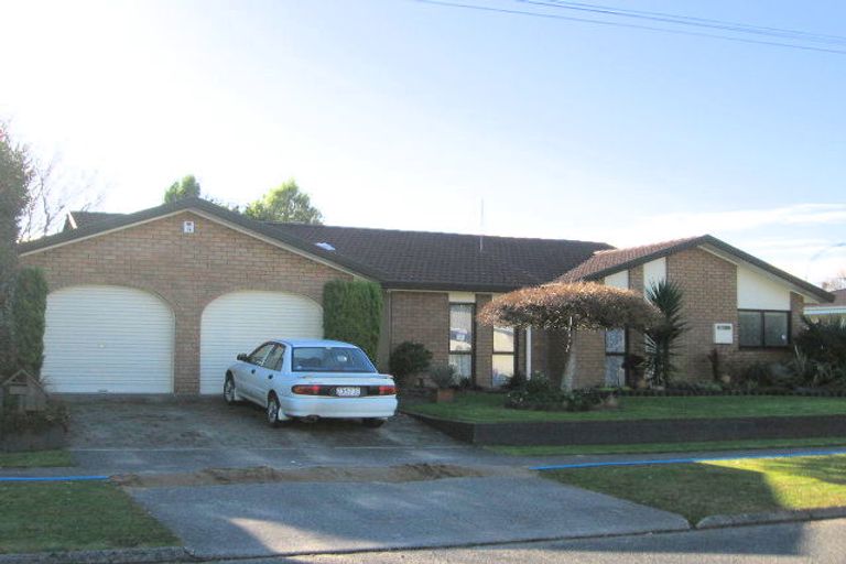 Photo of property in 2 Warwick Avenue, St Andrews, Hamilton, 3200